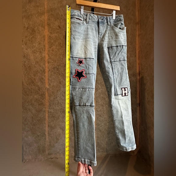 Tommy Hilfiger Patch Boyfriend Cropped Distressed Jeans Sz 2 Stars & H Patches - Picture 7 of 16